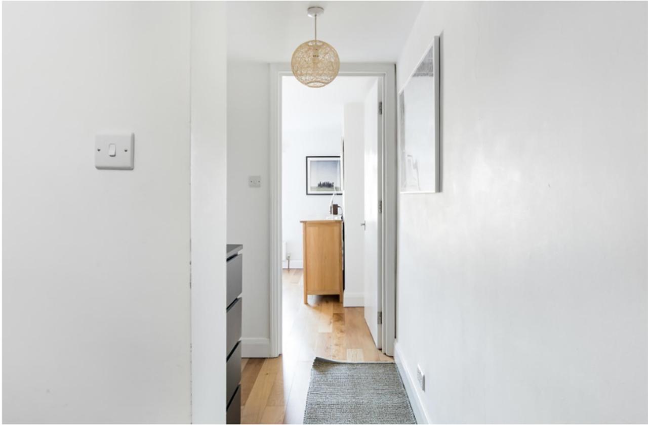 Fabulous East Finchley Apartment ลอนดอน ภายนอก รูปภาพ
